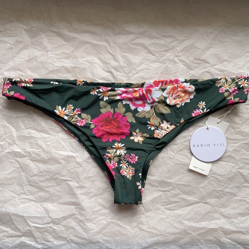 New Radio Fiji Maileo Bridget fliral Print bikini swimsuit set - Picture 6 of 11